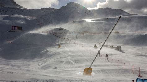 Weltcup Abfahrt Der Frauen In Zermatt Wegen Starkem Wind Abgesagt