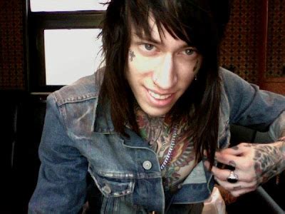 Latest Celebrity Hollywood: Trace Cyrus Tattoos