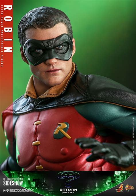Robin Sixth Scale Collectible Figure By Hot Toys Sideshow Collectibles