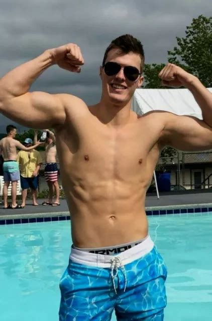 SHIRTLESS MALE MUSCULAR Sweaty Hot Body Beefcake Jock Hunk Man PHOTO X B EUR