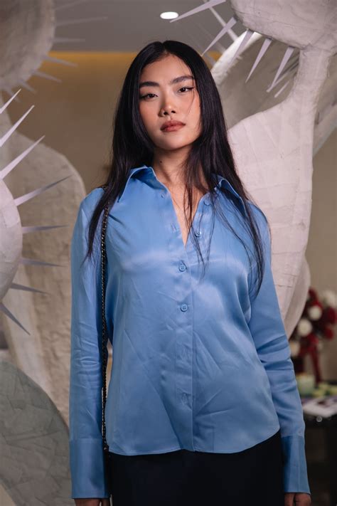 Quỳnh Anh Shyn khoe phong cách cá tính giữa dàn hot girl Việt Báo Dân trí