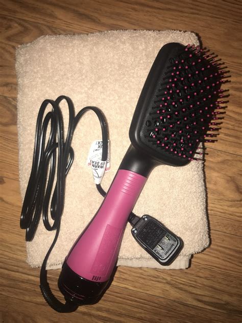 Revlon One Step Hair Dryer And Volumizer Hot Air Brush A Game Changer In Hair Styling Hubpages
