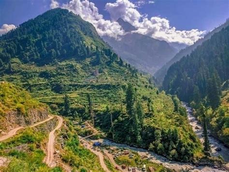 Kheerganga Trek: The Ultimate Trekkers Guide - Meander Wander