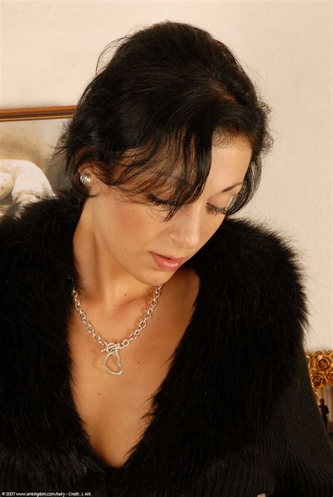 Vendula Gallery Hairy Fun Ven JAT Porn Pic