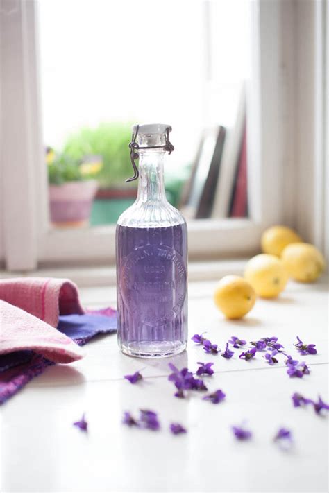 Sirup z fialek — CULINA BOTANICA