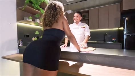 Famosa Actriz Porno Latina Carla Morelli Se Aprovecha Del Chef En Vivo