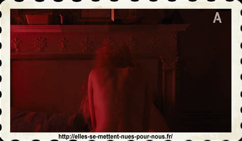 Naked Juno Temple In Vinyl