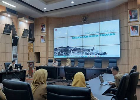 pemko padang sosialisasikan penggunaan tte  produk hukum daerah