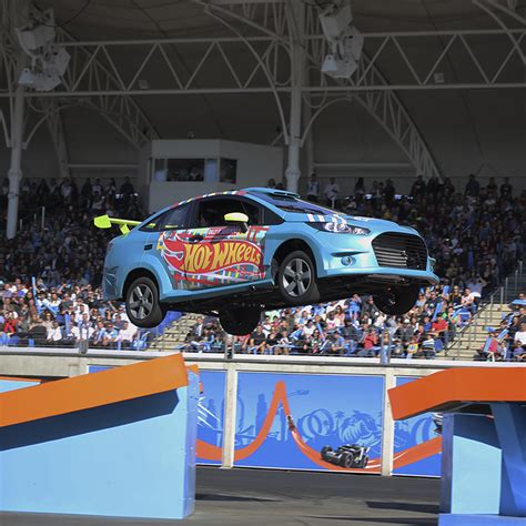 Beto Carrero inaugura atração da Hot Wheels Oficina das Palavras Assessoria de Imprensa