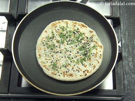 Aloo Kulcha Recipe Amritsari Kulcha Stuffed Kulcha Dhaba Aloo