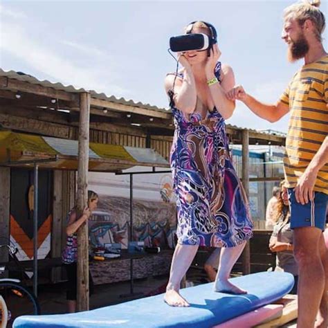 Vr Surf Simulator Huren Vr Verhuur Voor Op Events Beurzen