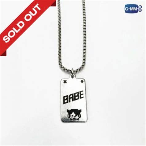 BABE NECKLACE A BOSS AND A BABE