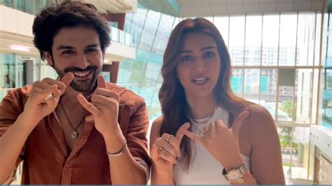 5 Pictures That Proves Kriti Sanon And Kartik Aaryan Have The Best Off ...