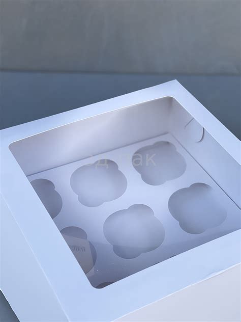 Коробка на 9 капкейков с окном "Классика" купить оптом недорого от 3d-pak