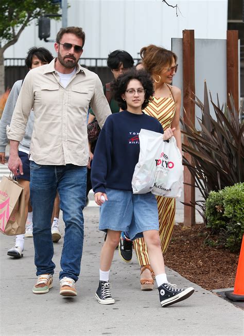 Jennifer Lopez Shares What Appears To Be A Cropped Nude Of Ben Affleck For Fathers Day Marie