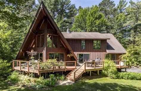 Pickerel Lodge Gorgeous And Spacious Lakefront Home Square Foot