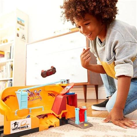 Jual PROMO HOT WHEELS HOTWHEELS CITY SUPER STUNT SKATE PARK PLAYSET TERLARIS Shopee Indonesia