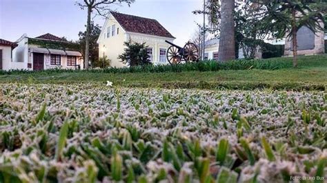 Temperatura cai em várias cidades do estado e Curitiba tem a manhã