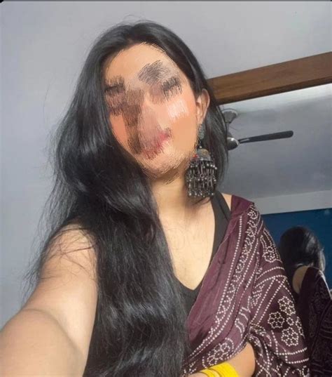 Riya WebCam Sex Chat Indian Escort In Chennai