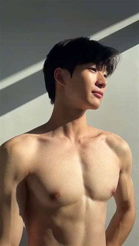 Hot Korean Guys Hot Asian Men Cute Asian Guys Korean Men Handsome Asian Men Hey Handsome