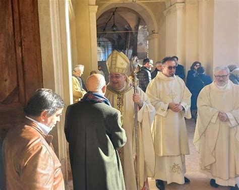 Guastalla Messa Di Natale In Duomo Con L Arcivescovo