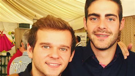 Las Duras Amenazas Contra El Primer Rbitro De F Tbol Gay En Espa A Y Su Batalla Contra La