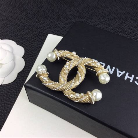 Брошь Chanel - купить в МО