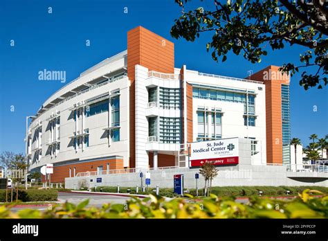 St Jude Medical Center Fullerton Stock Photo Alamy