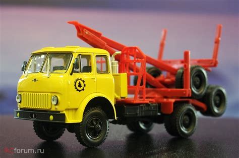 МАЗ-509 лесовоз 1966-1969 г.г. желтый/красный Масштабная модель ...