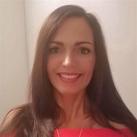 I Want To Fuck This MILF So Badly R IWantToFuckHer