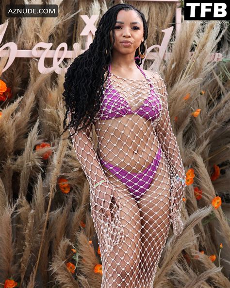 Chloe Bailey Sexy Seen Flaunting Her Hot Curves At The Revolve Festival In La Quinta Riverside