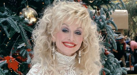 I Saw Mommy Kissing Santa Claus Gets A Dolly Parton Twist