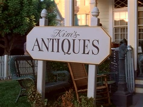 Kims Antiques Gilmore Girls Wiki Fandom