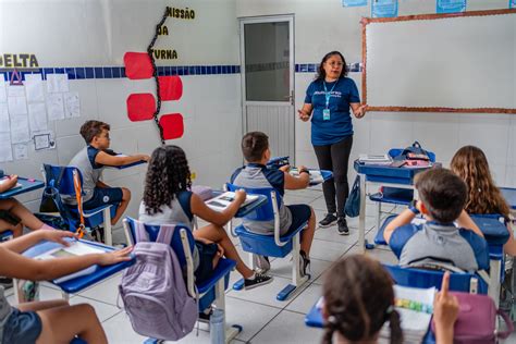 Mulher E Educação - Mulheres na educação: como trabalhar o tema na escola?