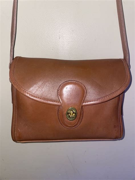 Vintage Coach Devon Crossbody British Tan Leather Sho Gem