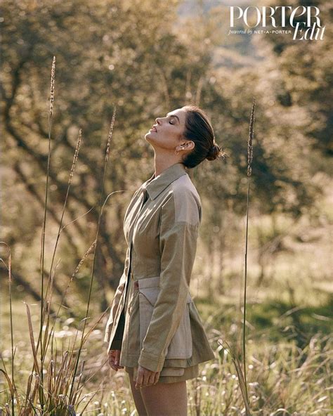 Cindy Crawford Talks About Posing Naked At Years Old