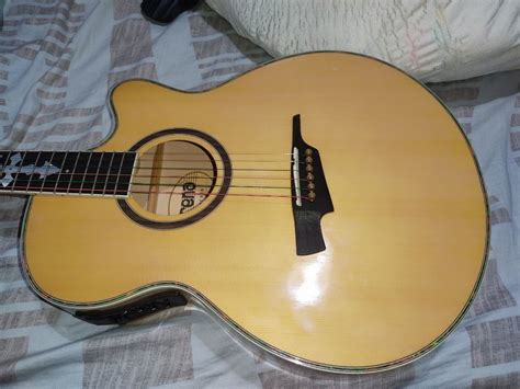 Arena guitar on Carousell