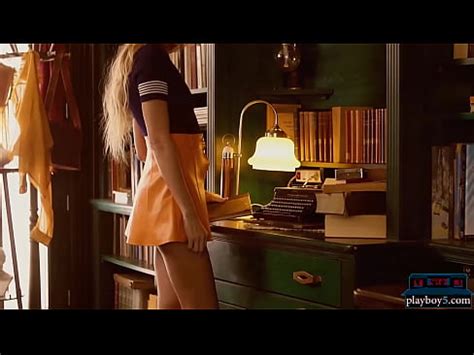 La Universitaria Rusa Taya Vais Nos Regala Un Sensual Striptease XVIDEOS