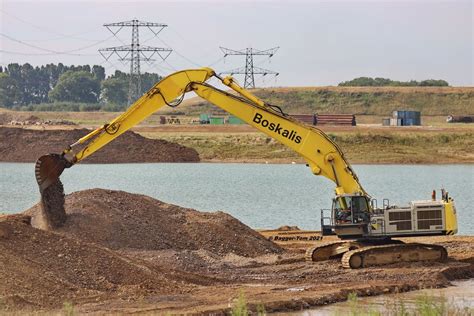 Ton Caterpillar B Excavator Moving Out Of Minexpo Artofit