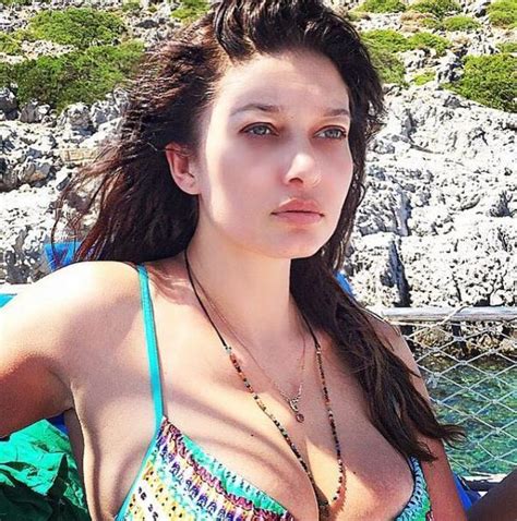 Naked Nurgül Yesilçay Added by FotoKervani
