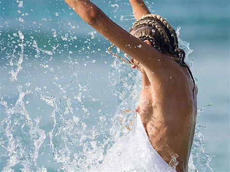 Lady Victoria Hervey Nude Photos This Woman Flashes Her Tits All The Time Scandal Planet