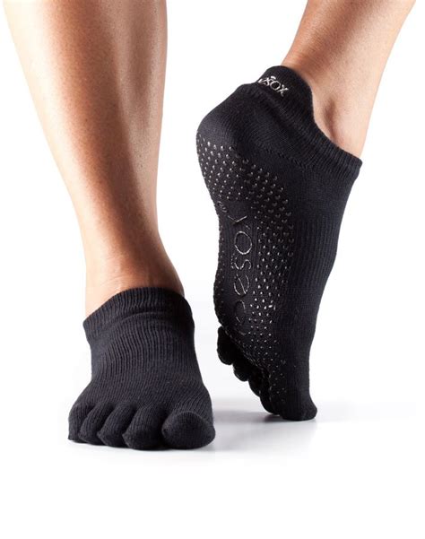 Toesox Full Toe Low Rise Grip Toe Sock Black Feetus