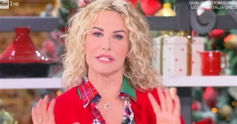 Antonella Clerici Colpita dalla storia del enne di Pisa cacciato di casa perché gay Cosa c