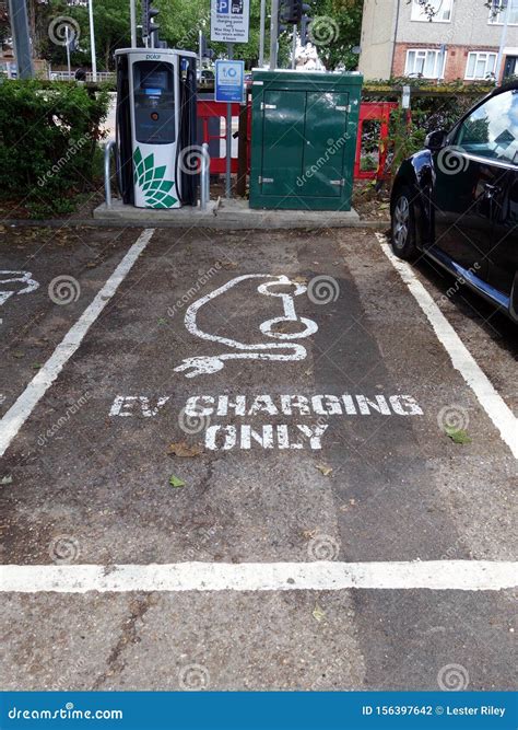 Zona De Estacionamiento Doble Para Veh Culos El Ctricos De Carga