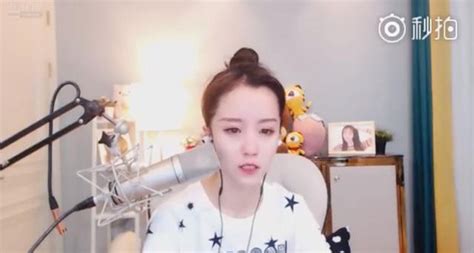 Hot Girl Tiktok Trung Qu C T Ng Khi N C Ng Ng M Ng I N O Nay Th N B I Danh Li T V