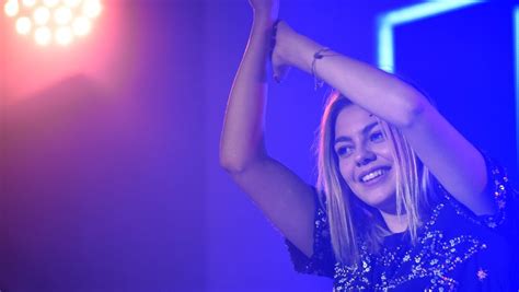 Louane a enchanté ses fans au Bikini ladepeche fr