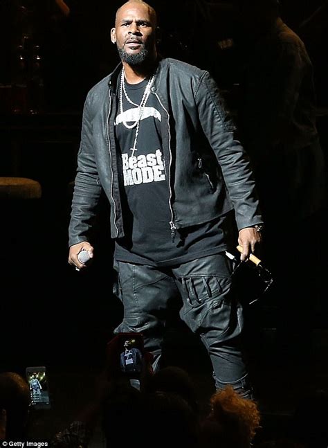 R Kelly Grandmother Of Woman In Sex Cult Speaks Out Daily Mail Online