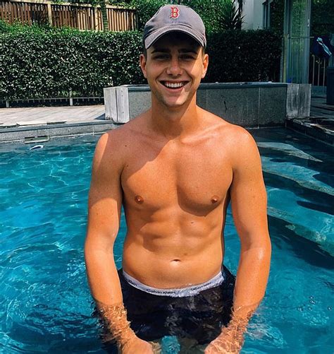 Too Hot To Handle Harry Jowsey Reveals In Depth Audition Process Daily Mail Online