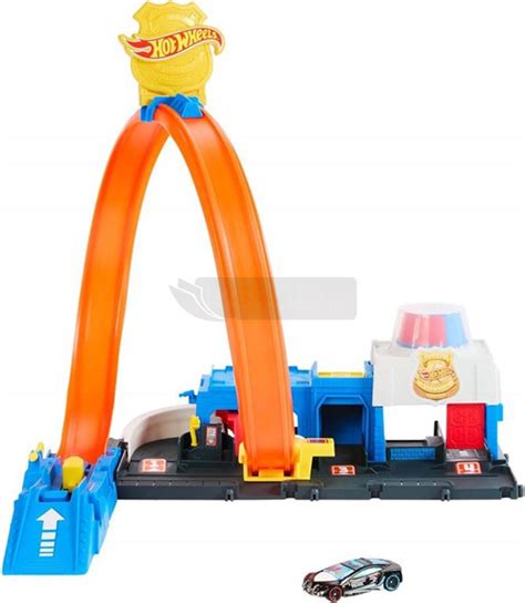 HOT WHEELS CITY Netflix Let s Race ZESTAW POSTERUNEK POLICJI Super pętla JBM71 ZABAWKI