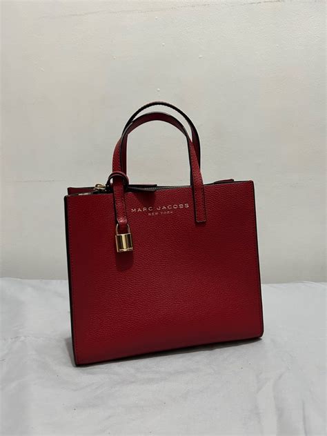 Marc Jacobs Mini Grind in Red Original, Luxury, Bags & Wallets on Carousell